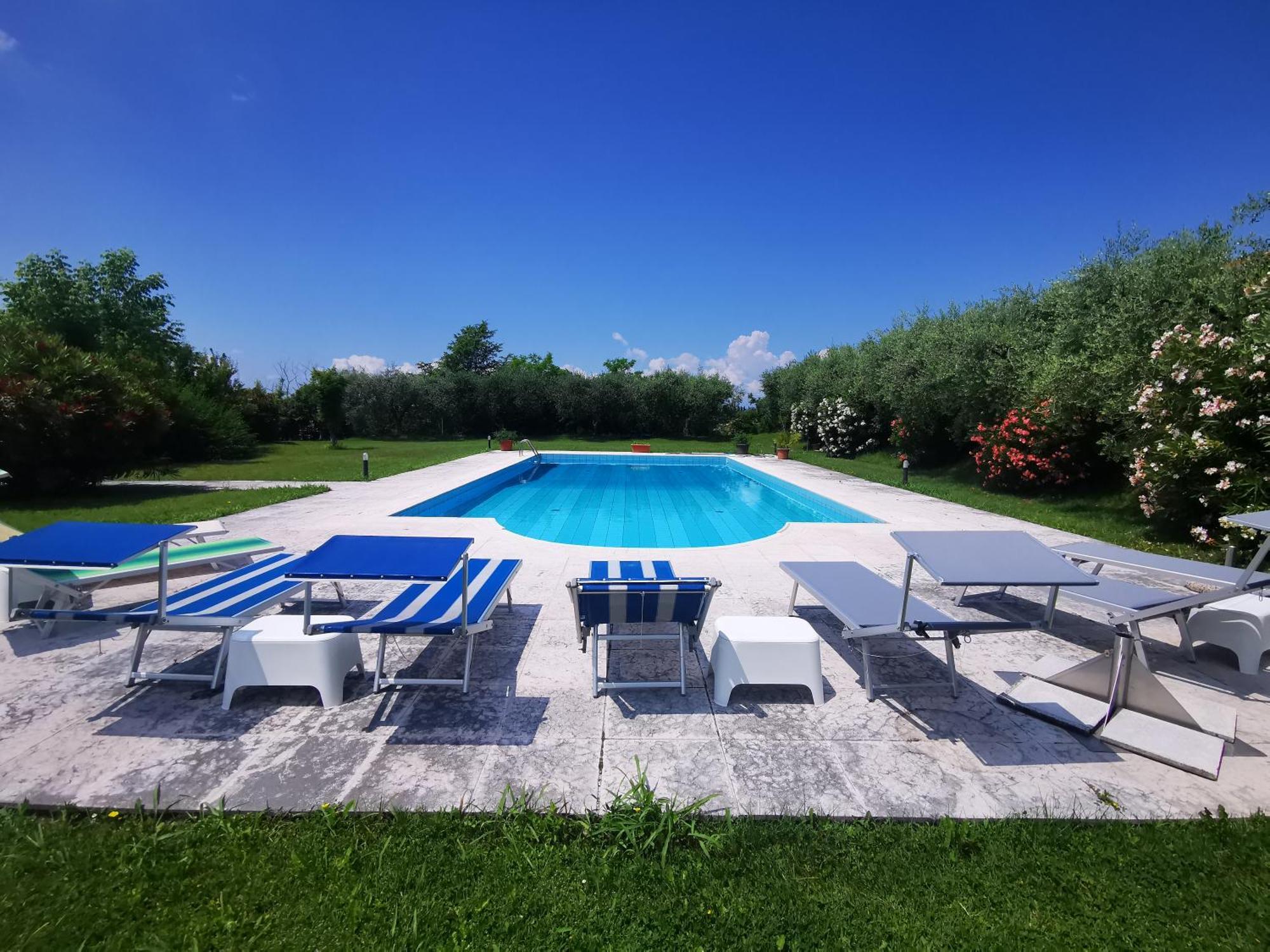 Casa Ghirlanda Con Piscina E Campo Da Tennis Lazise Ngoại thất bức ảnh