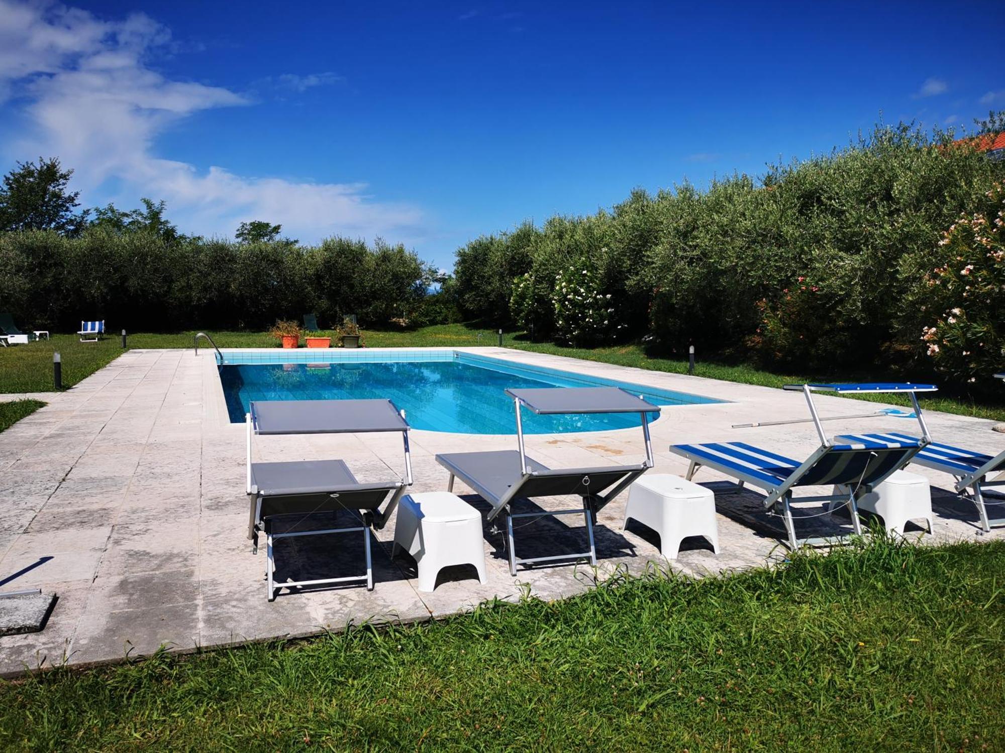 Casa Ghirlanda Con Piscina E Campo Da Tennis Lazise Ngoại thất bức ảnh